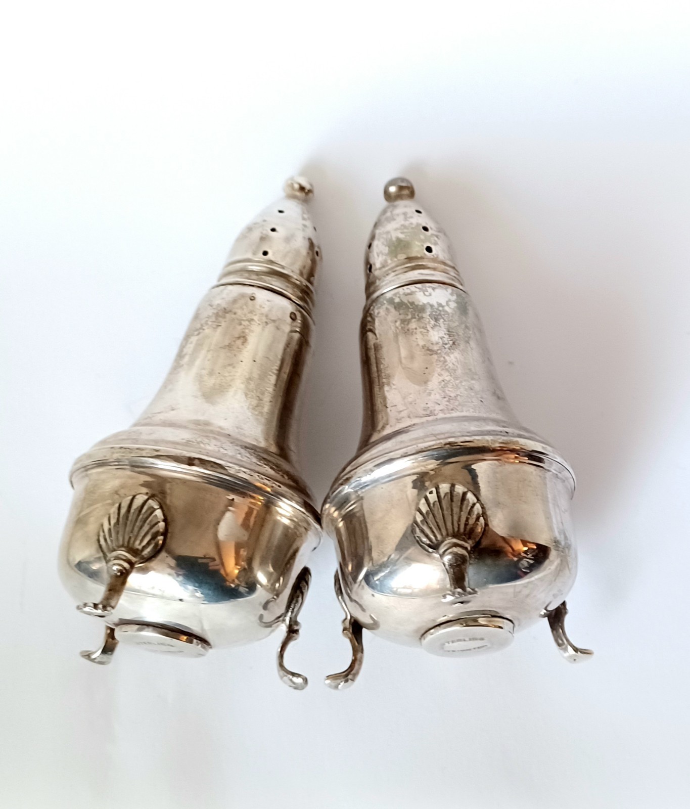 ELEGANT Antique STERLING Silver ▪︎ SALT & PEPPER SHAKERS ▪︎ CLAW FEET ▪︎ 4-1/4"