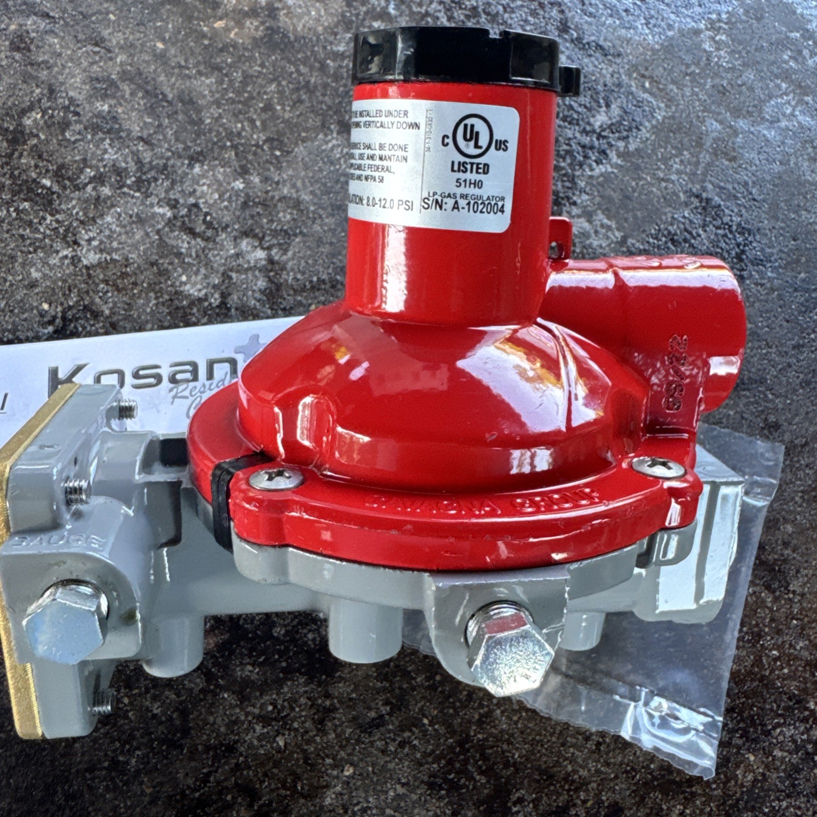 Cavagna Kosan 988HP-05 1st Stage Propane Regulator Outlet 1/2" NPT Inlet POL