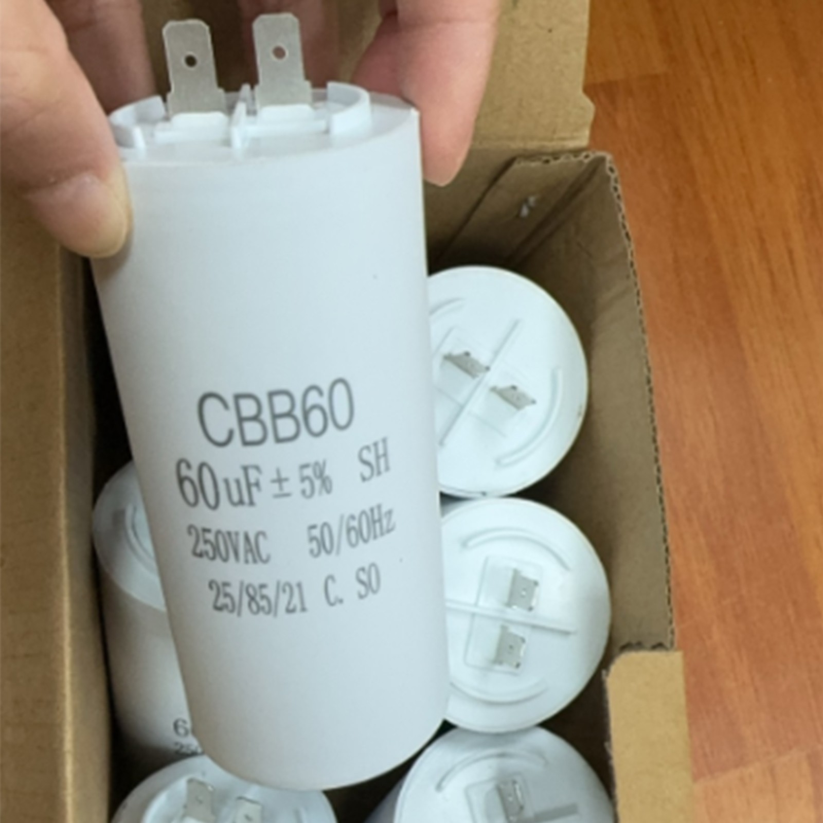 60UF 250VAC Wire Motor Run Capacitor CBB60 50/60HZ HVAC 25/85/21 60MFD