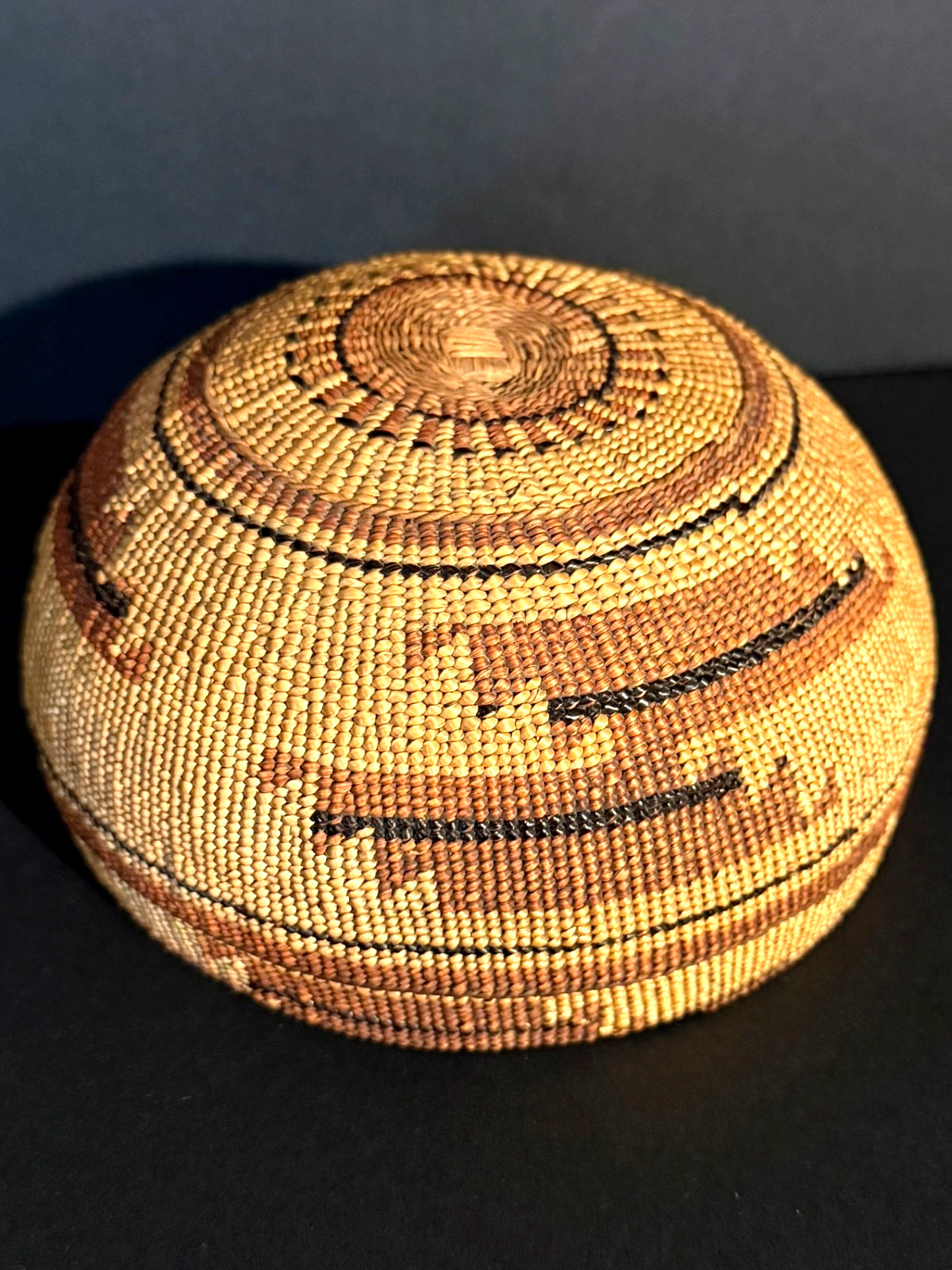 EXTRAORDINARY HUPA FANCY CAP BASKET, BEAR GRASS & FERN OVERLAY, C1890, EXCELLENT