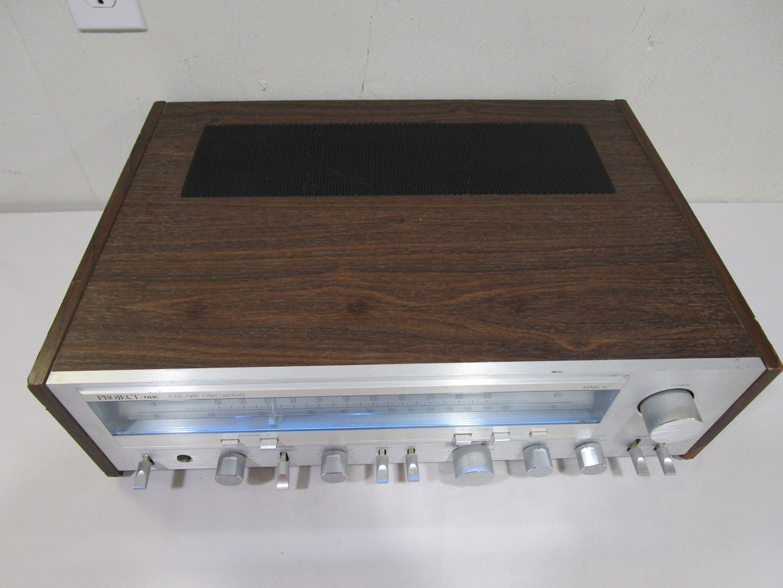 Nice Project / One Mark IIC Stereo Receiver w/ LED Upgraded Lamps -------- Cool!