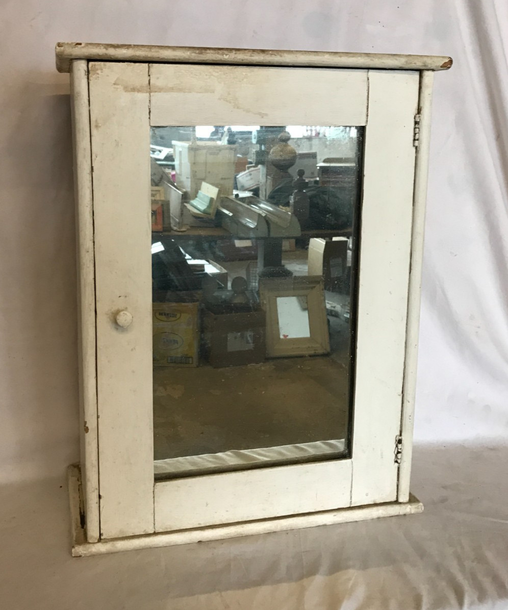 VTG Shabby White 17x21 Wood Wall Mounted Medicine Cabinet Chic Old 479-26B