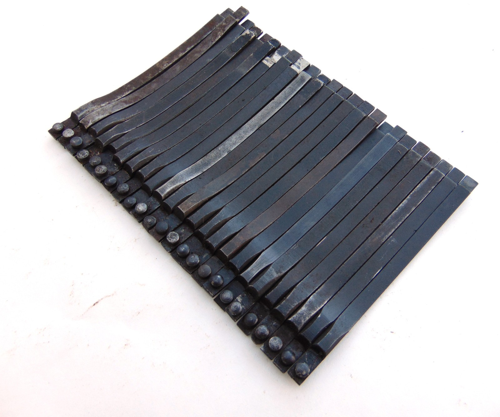 WW2 German 98 Mauser rifle stock Middle band Milled Spring Band. No serial.Orig.