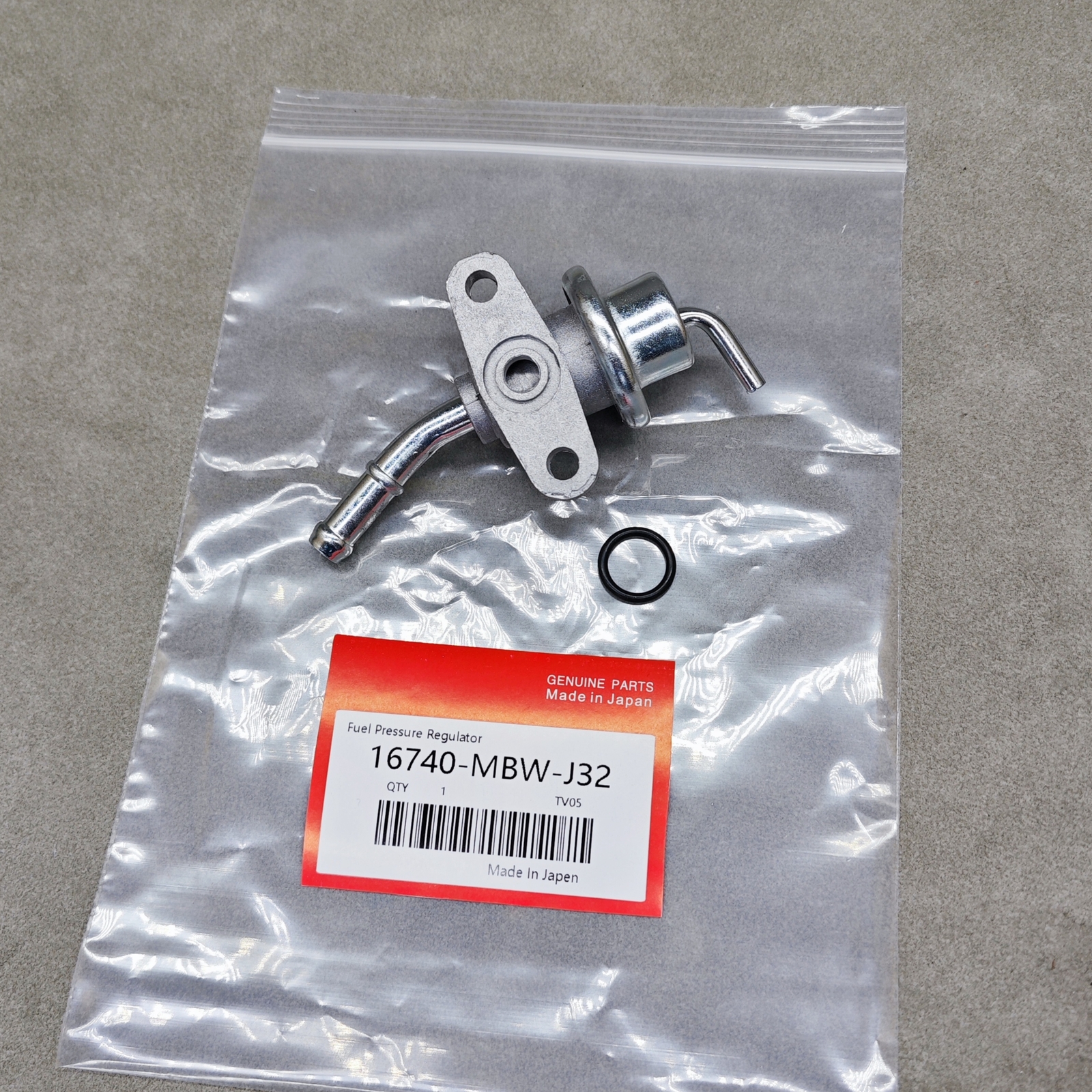 OEM Fuel Pressure Regulator 16740-MBW-J32 For Honda F4i CBR 600 2001-2006