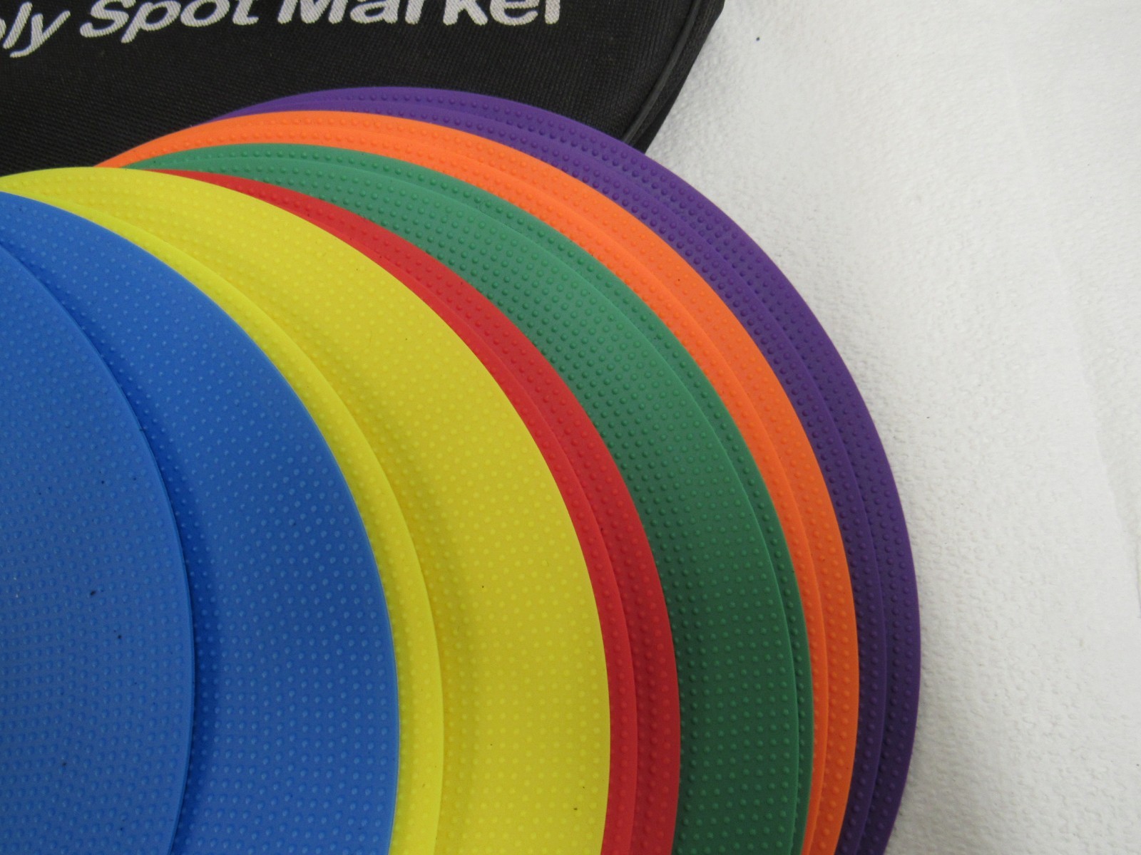 Emhumn Poly Spot Marker For Sports Training Gym Class 12 Spots 6 Colors and Bag