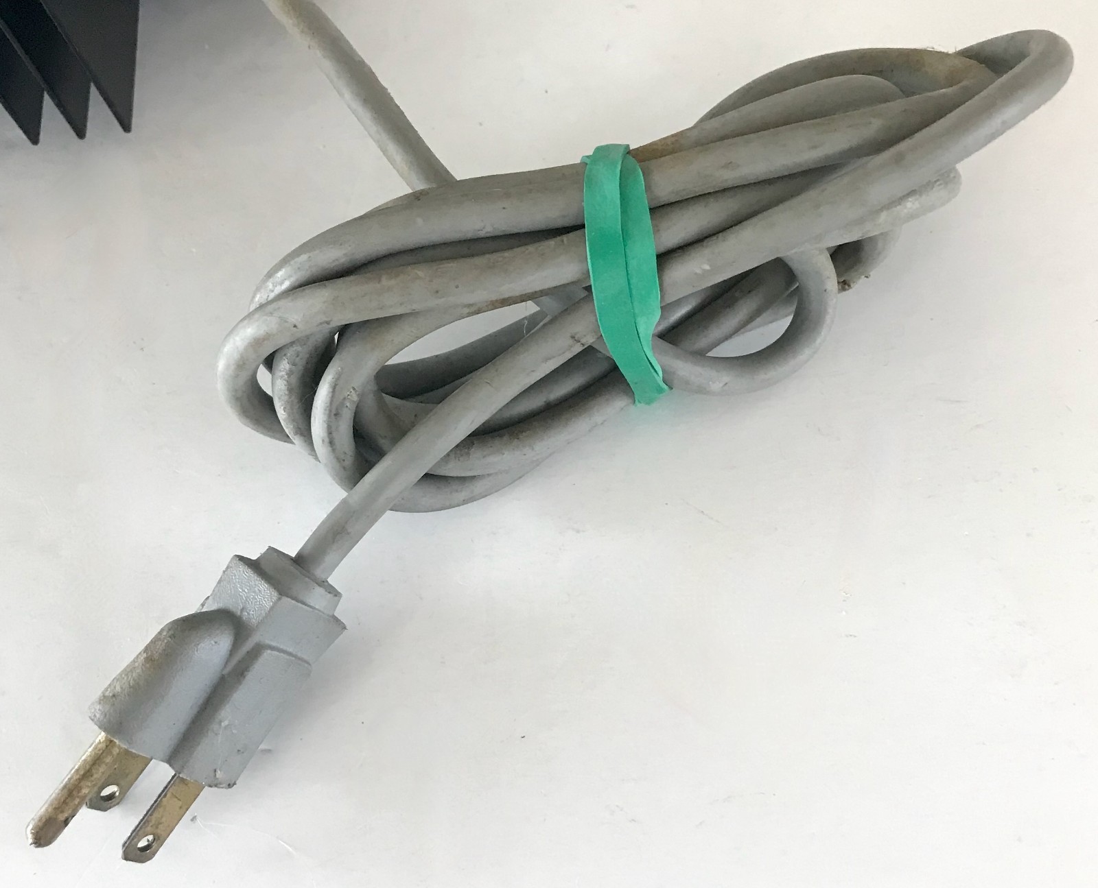 ASTRON RS-20A Regulated 13.8 VDC—20 Amp POWER SUPPLY Ham Radio NOT FULLY TESTED