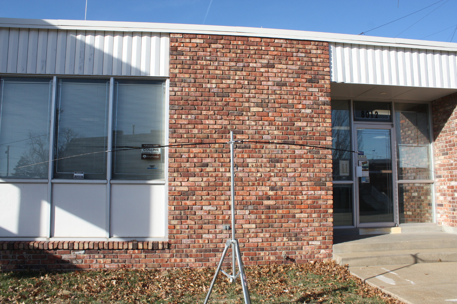 HF Hamstick Mini Dipole Mount for 2 hamstick antennas, for base or portable use