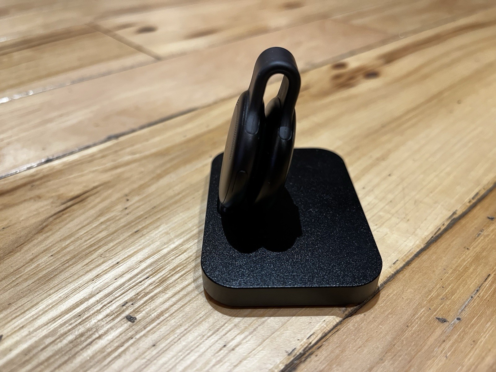 Limitless AI (now Meta) Pendant With Dock, Lightly Used, MINT