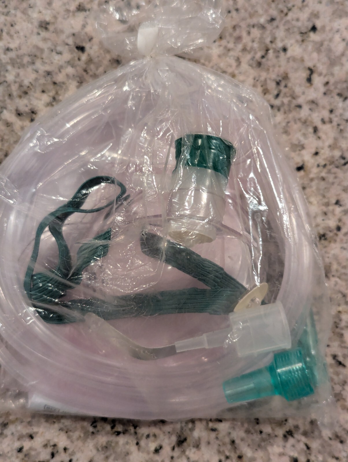 AIRLIFE Vyaire 001268U Pediatric Oxygen Mask  11/2028