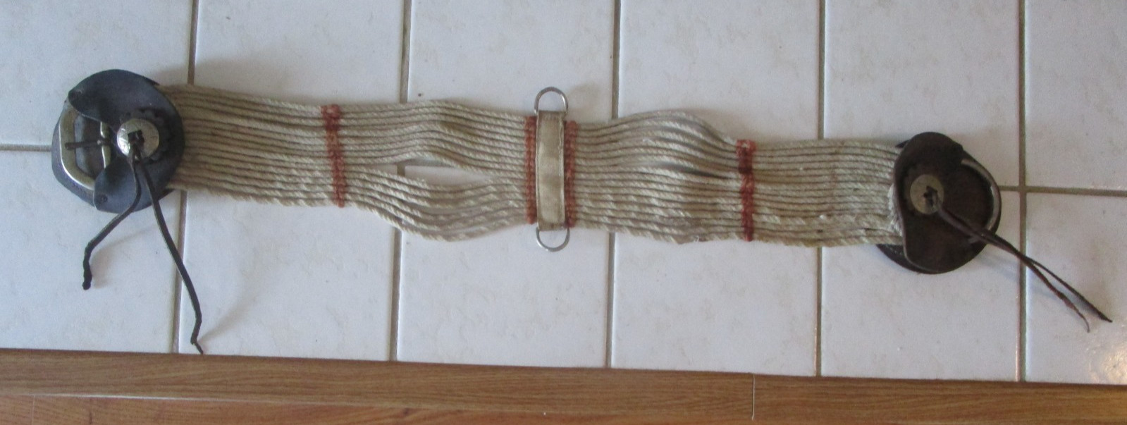 37'' VINTAGE WIDE ROPE  WESTERN CINCH, LEATHER BUCKLE COVERING