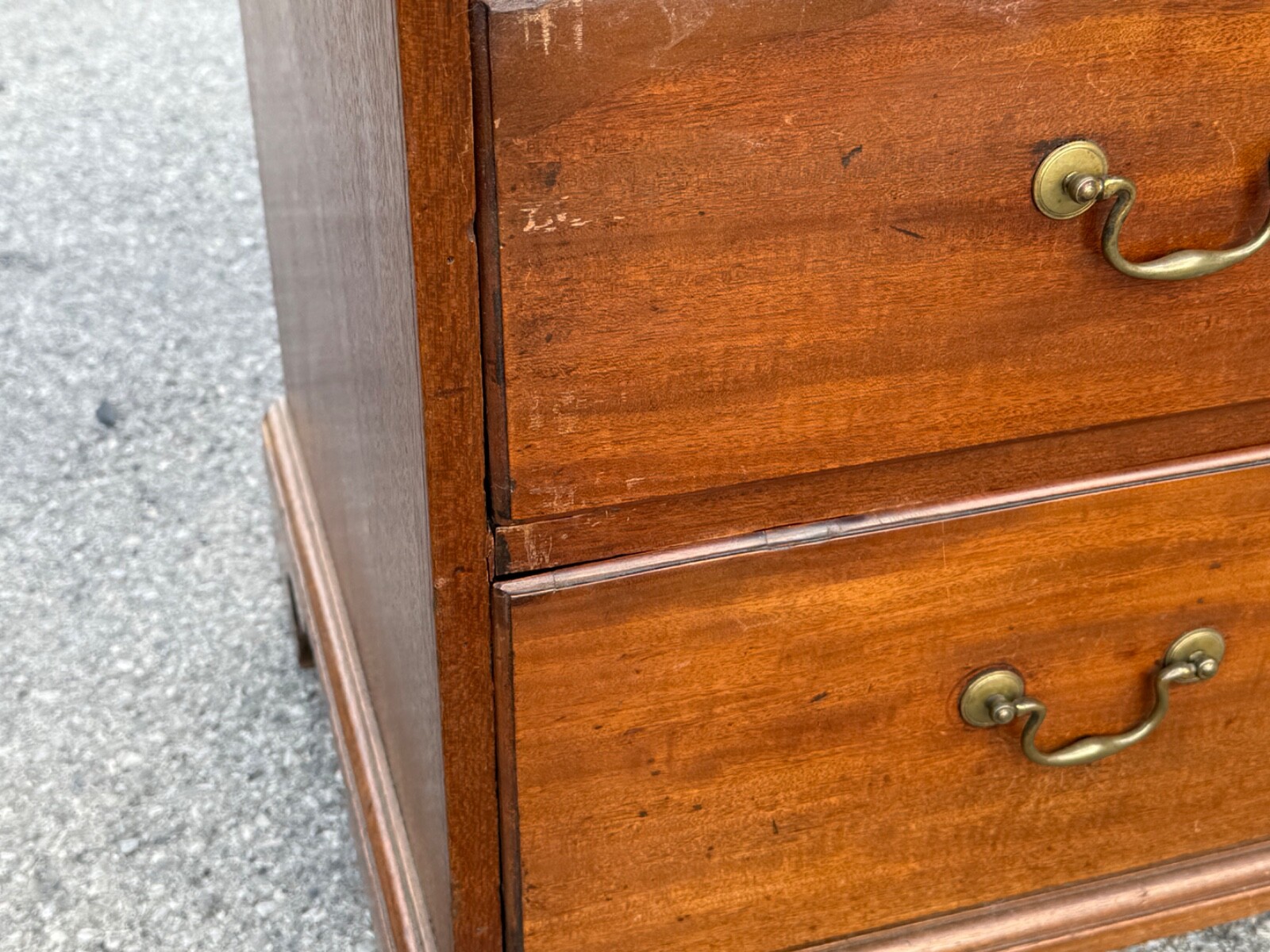 Antique walnut chippendale chest of drawers dresser bracket feet 1780 country
