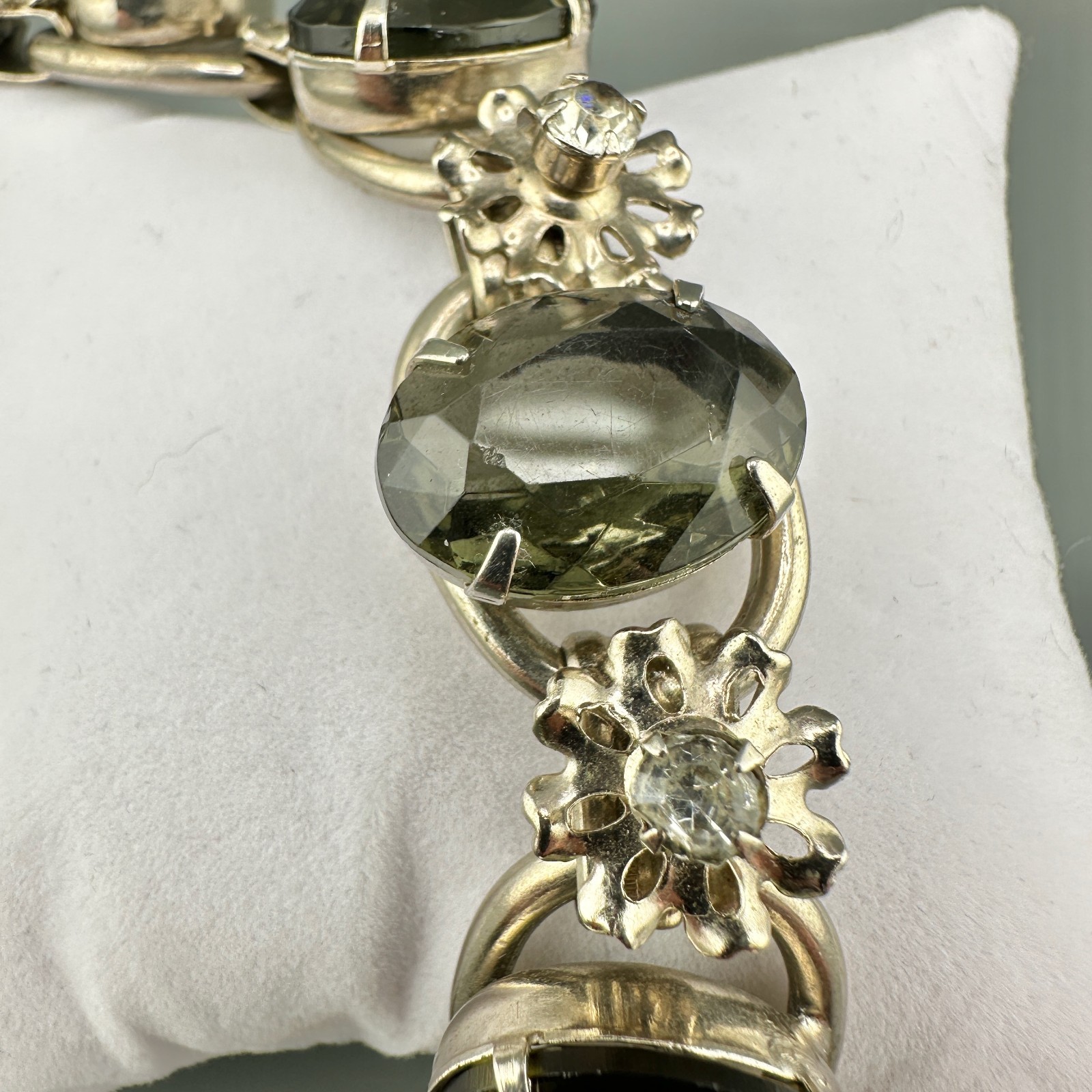 Vintage D&E Juliana Bracelet Gray Oval Stones Silver Tone Metal Flowers Verified