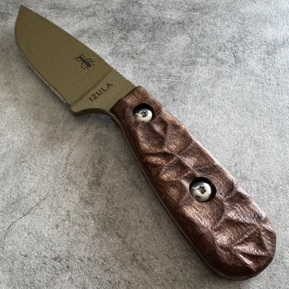 Royalcurl scales for ESEE Izula extended walnut (w/Hardware)