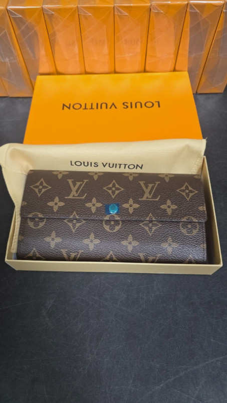 Louis Vuitton Portefeuille Sarah Monogram Long Wallet – Brown