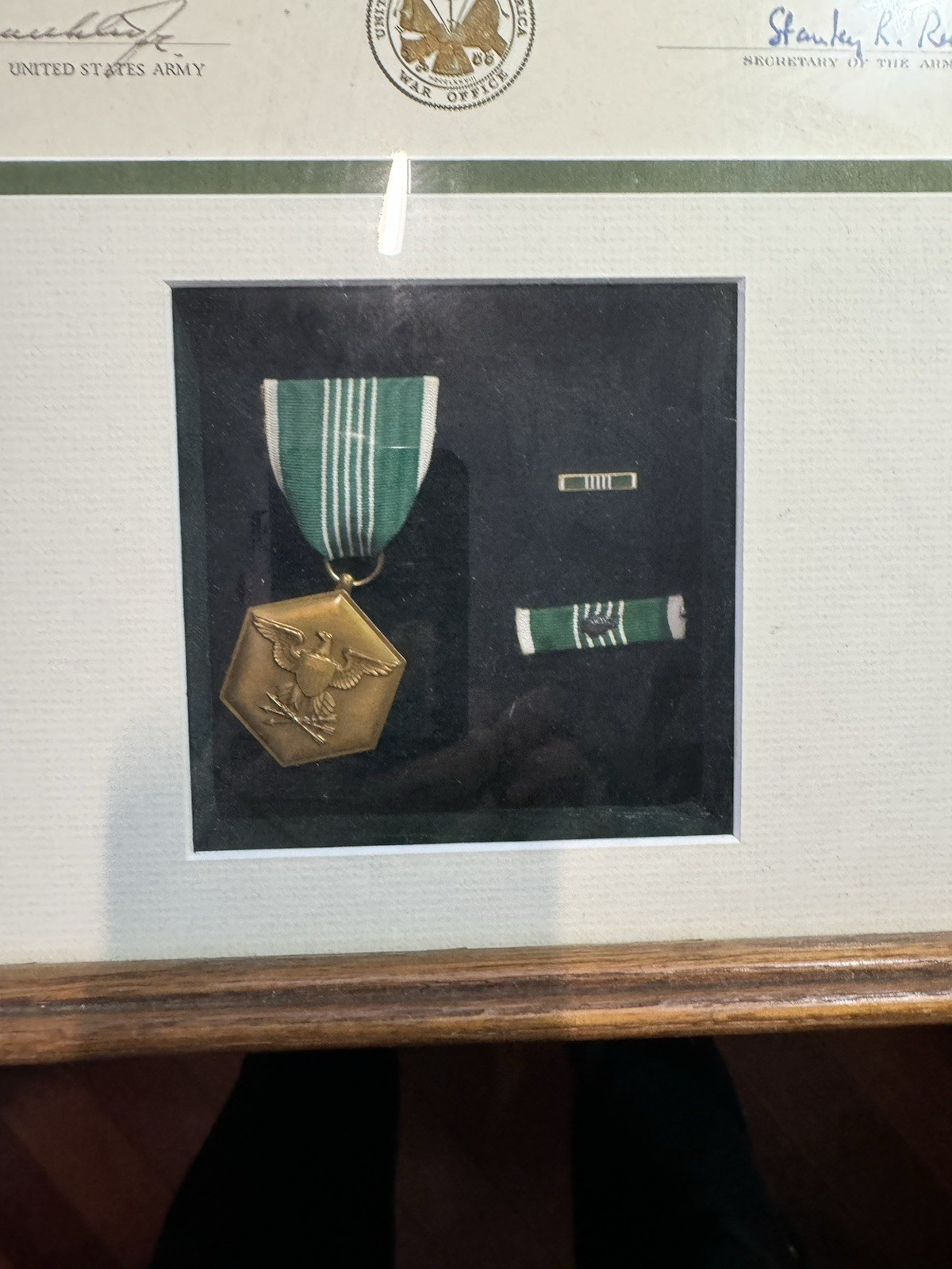 Framed Army Commendation Medal w/ First Oak Leaf w/Certificate SHIPS4FREE2USA!!