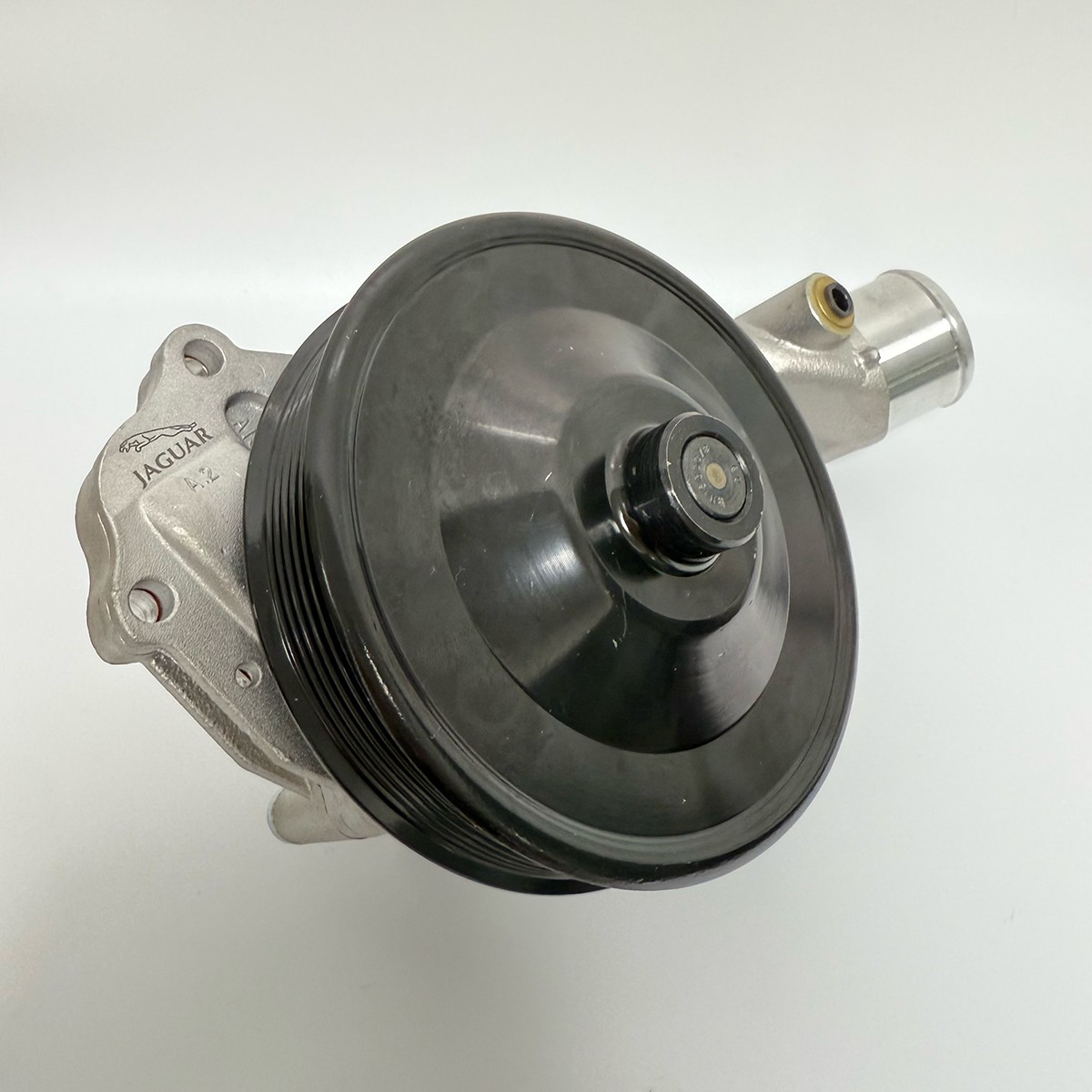 Land Rover LR097165 WATER PUMP for LR4 Sport Range Rover Jaguar 3.0/5.0L SC