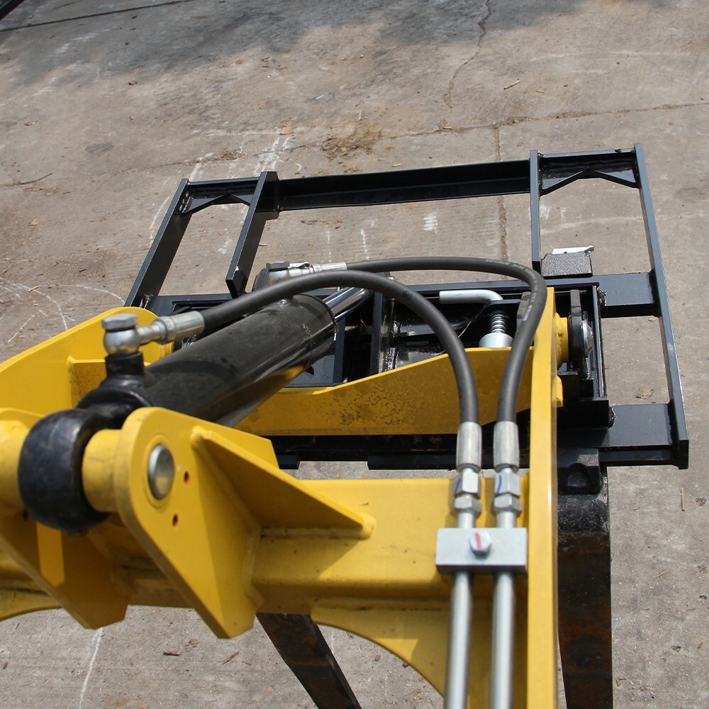MachPro Skid Steer Pallet 2500lbs 35.5" Skid Steer Pallet Fork Attachment
