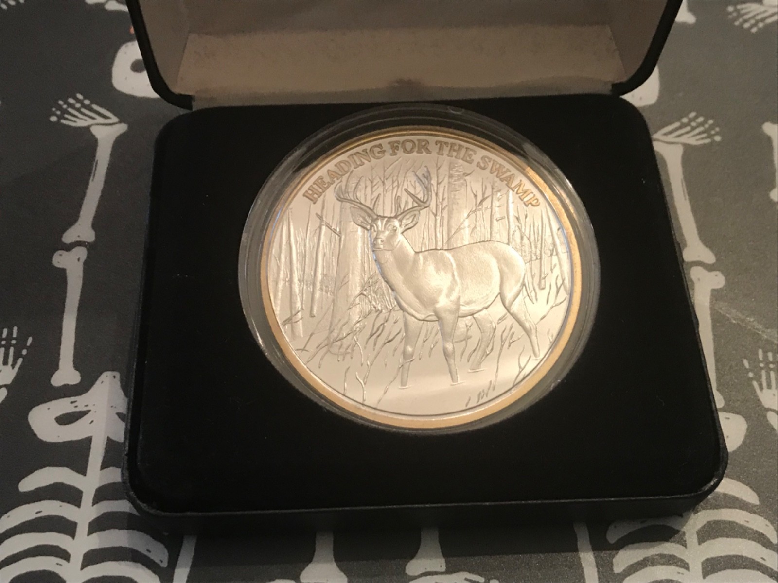 Large NAHC Hunting Club Les Kouba Swamp Buck Deer Art round Coin in case