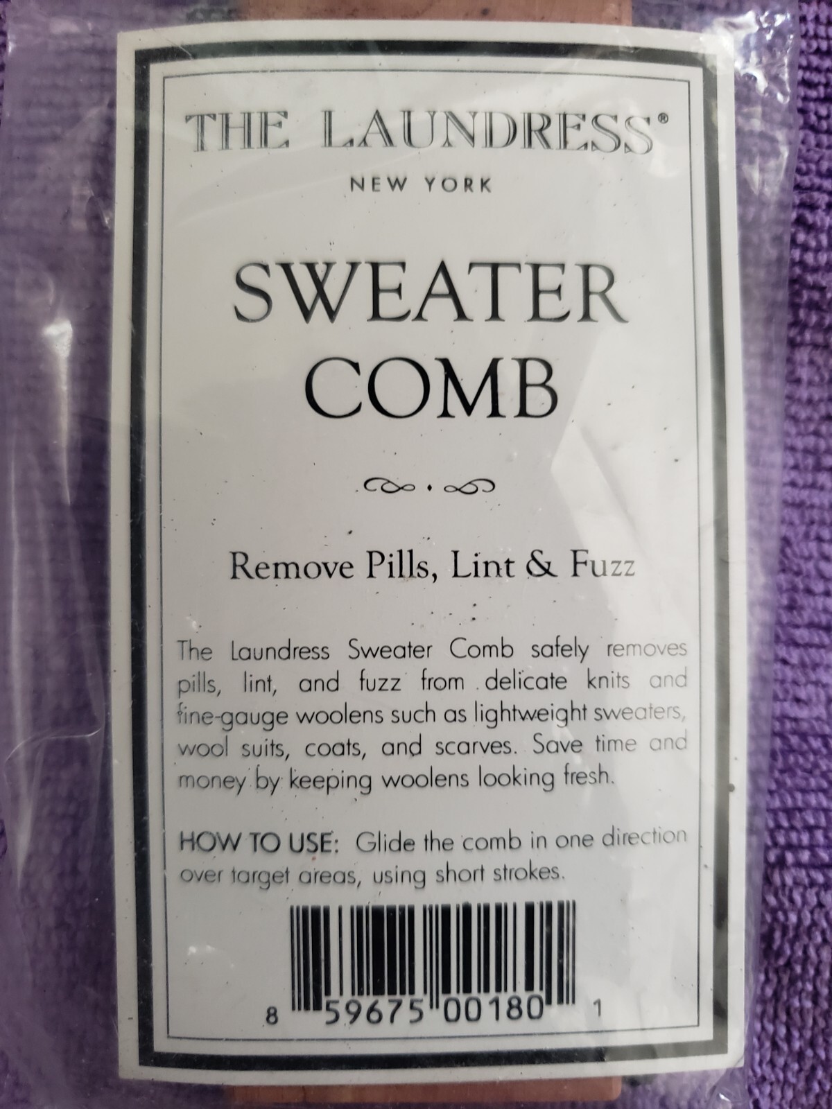 The Laundress New York - SWEATER COMB and STONE - Removes Pills, lint & Fuzz