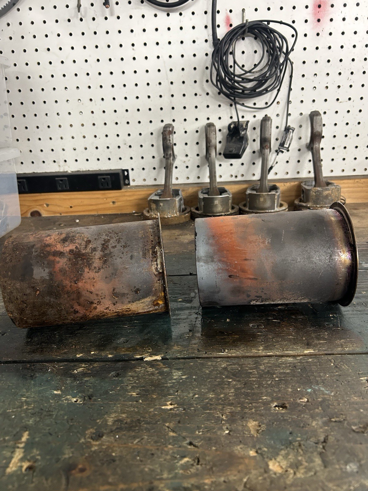 OEM Mercury MerCruiser exhaust Catalyst 8M0104918. Pair