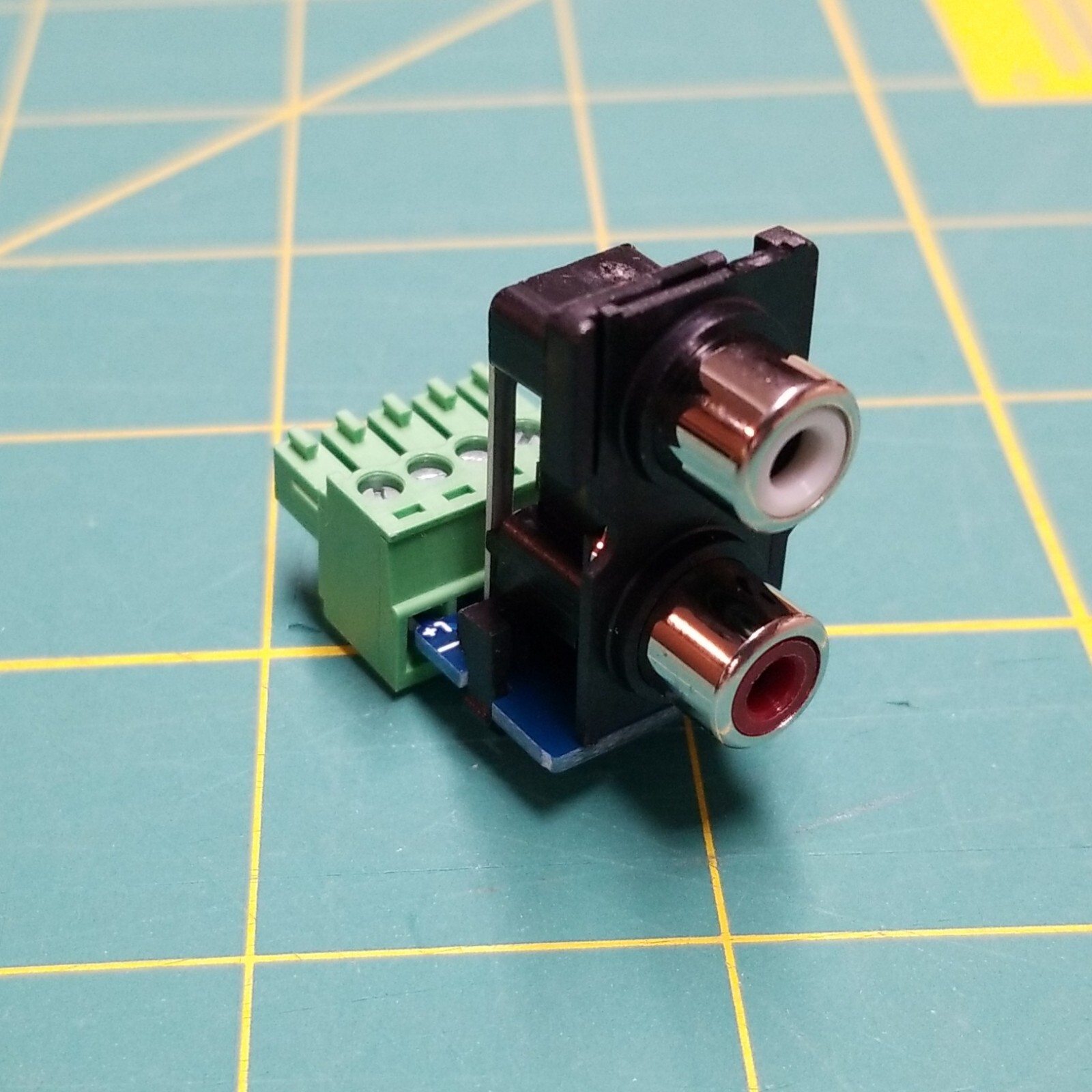 Extron Phoenix Audio Adapters for Extron Crosspoint RCA RGB PVM BVM Connector