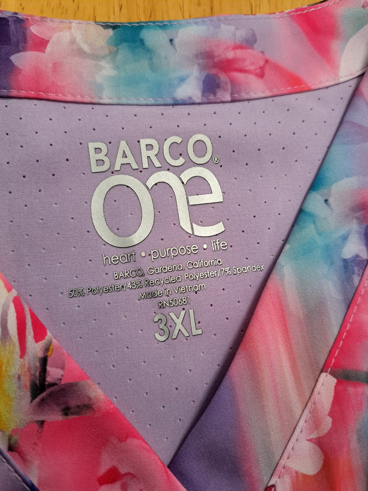 Barco One Women's 3XL Multicolor Floral Nurse Medical Scrub Top NWT