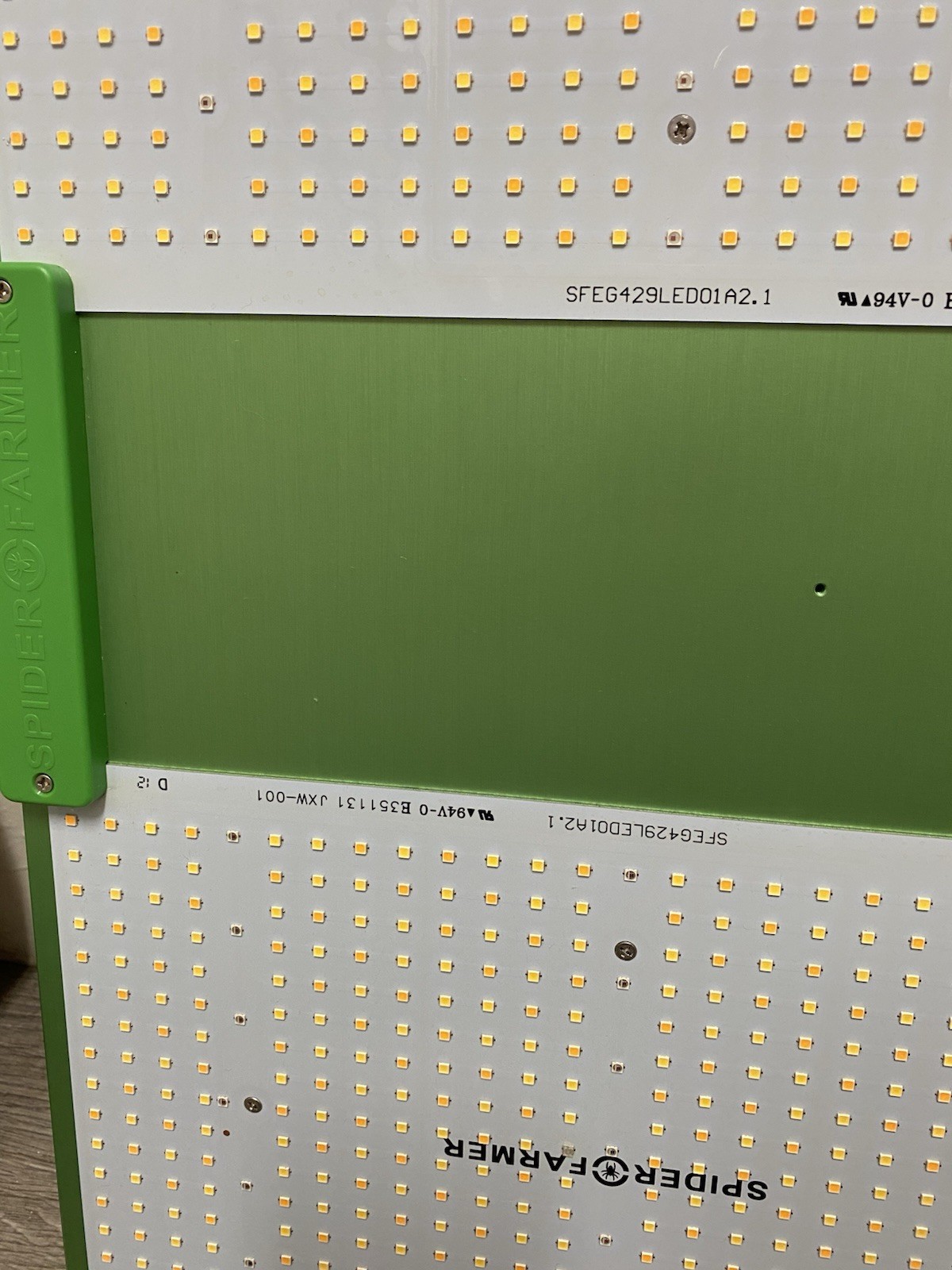 Spider Farmer SF-4000 LED Grow Light, Used with Free Shipping