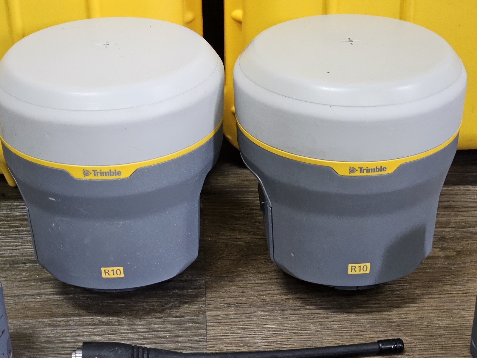 Trimble R10 Dual GPS GNSS Beidou Galileo RTK Base & Rover Setup w/ TSC7 Access