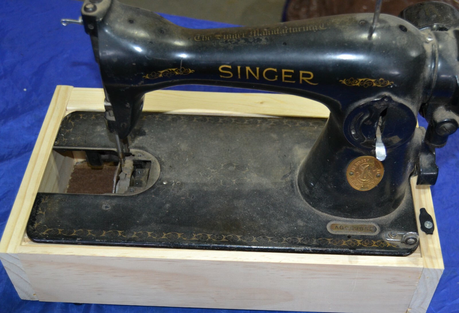 BASE WOOD FOR SINGER SEWING MACHINES 15 CLASS-15-90, 15-91 OTHER/66/27/127/201