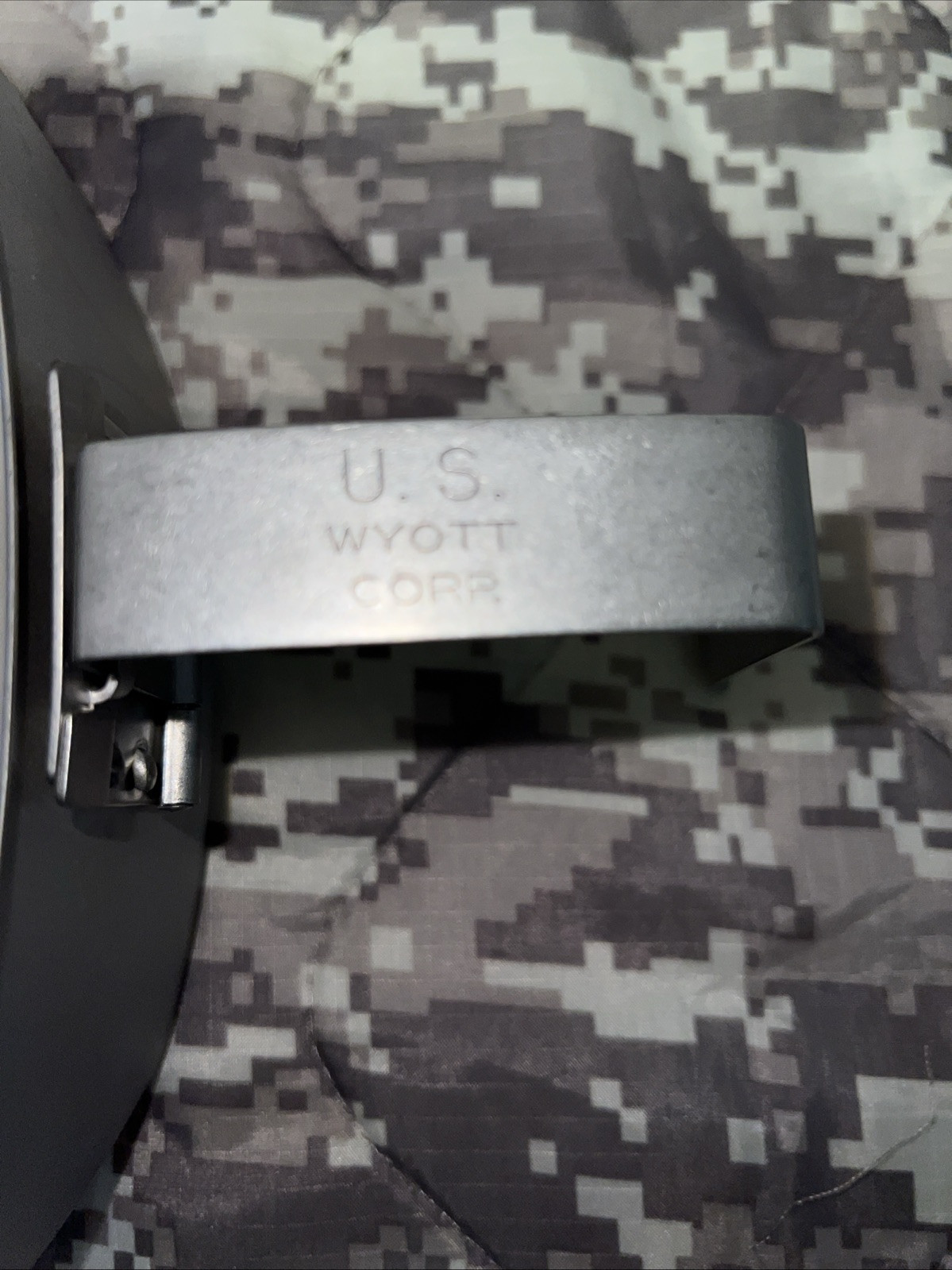 G.I. Army US Military Surplus Arctic Canteen Cup Built In Handle WYOTT NICE A-19