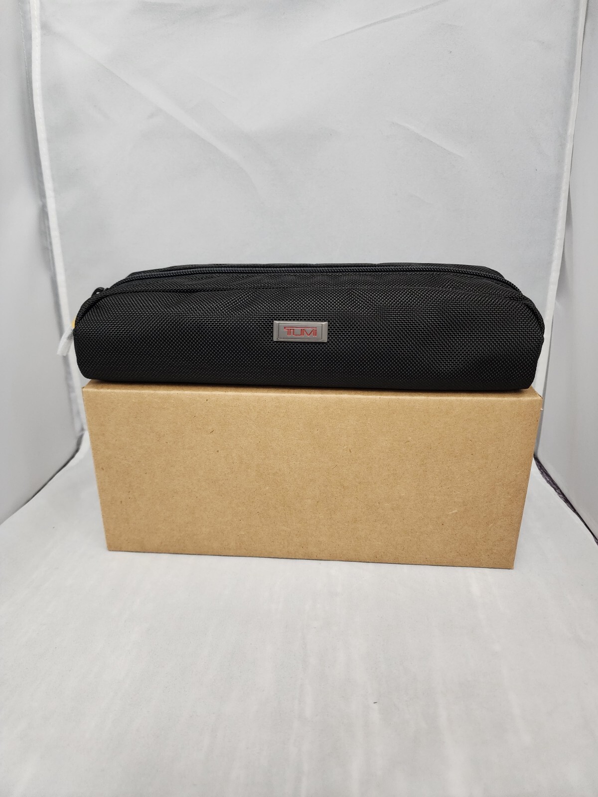 Tumi ALPHA Electronic Cord Pouch New Without Tags