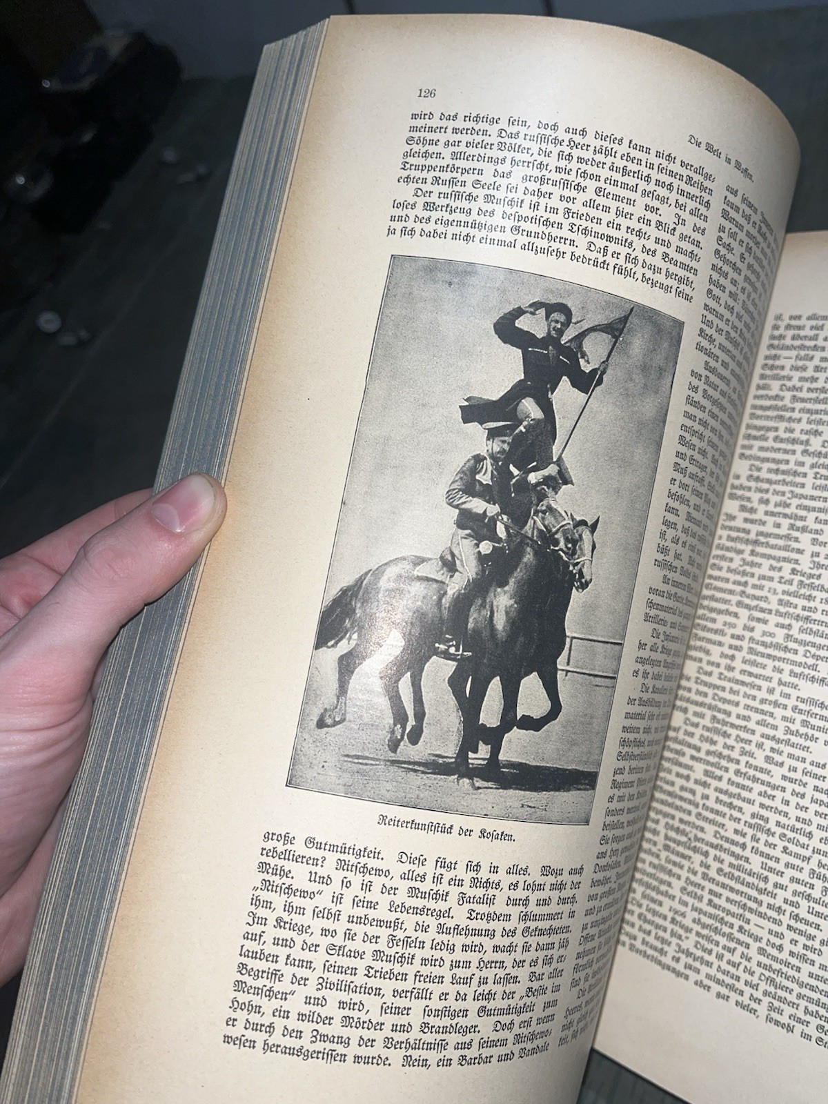 WW2 German Era Original Die Geschichte Des Weltkriegs Book #1 on German Military