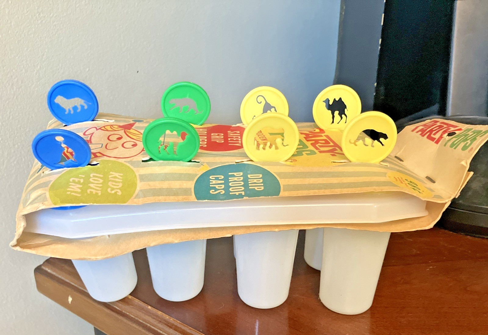 Vintage 1966 Flambeau Party Pops Popsicle Maker  Orig Packaging-Circus Animals