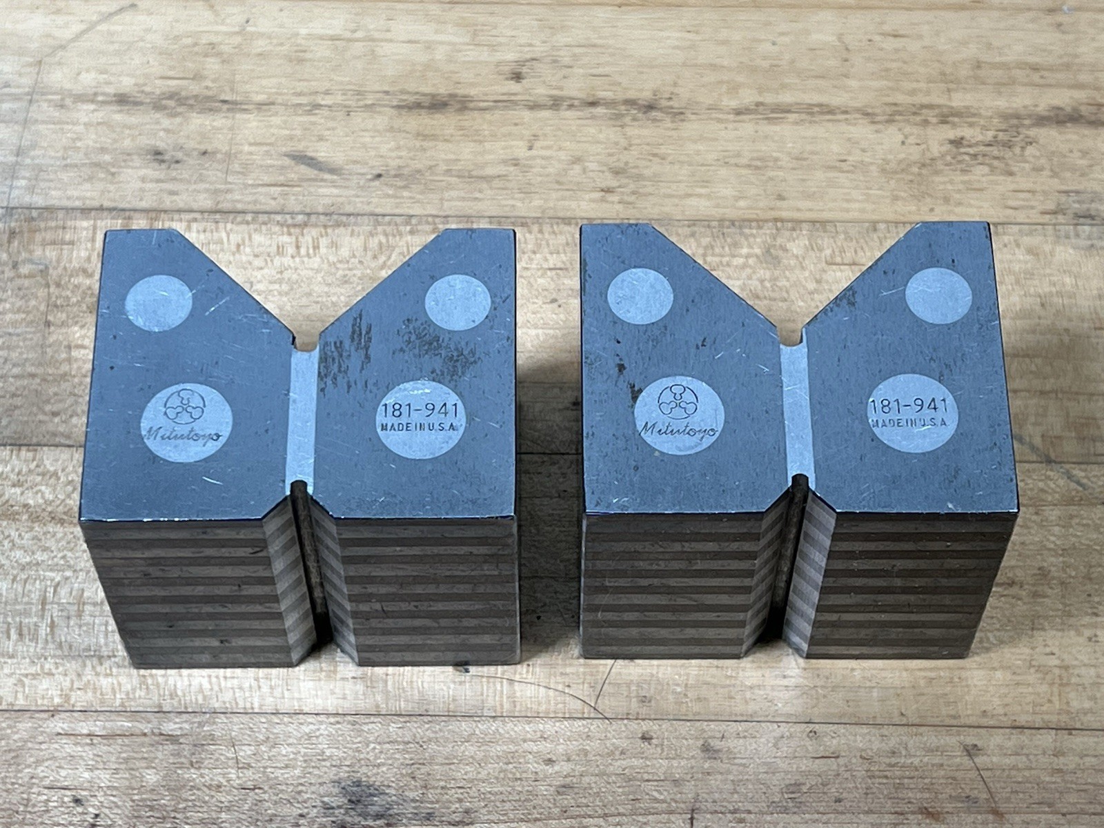 Mitutoyo 181-941 Magnetic Universal Chuck V-Blocks Drill Mill Machinist Tool