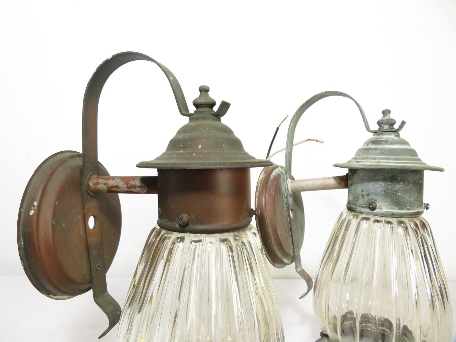 ANTIQUE Arts & Crafts COPPER TUDOR PORCH WALL SCONCE LAMP LIGHT PAIR Lantern