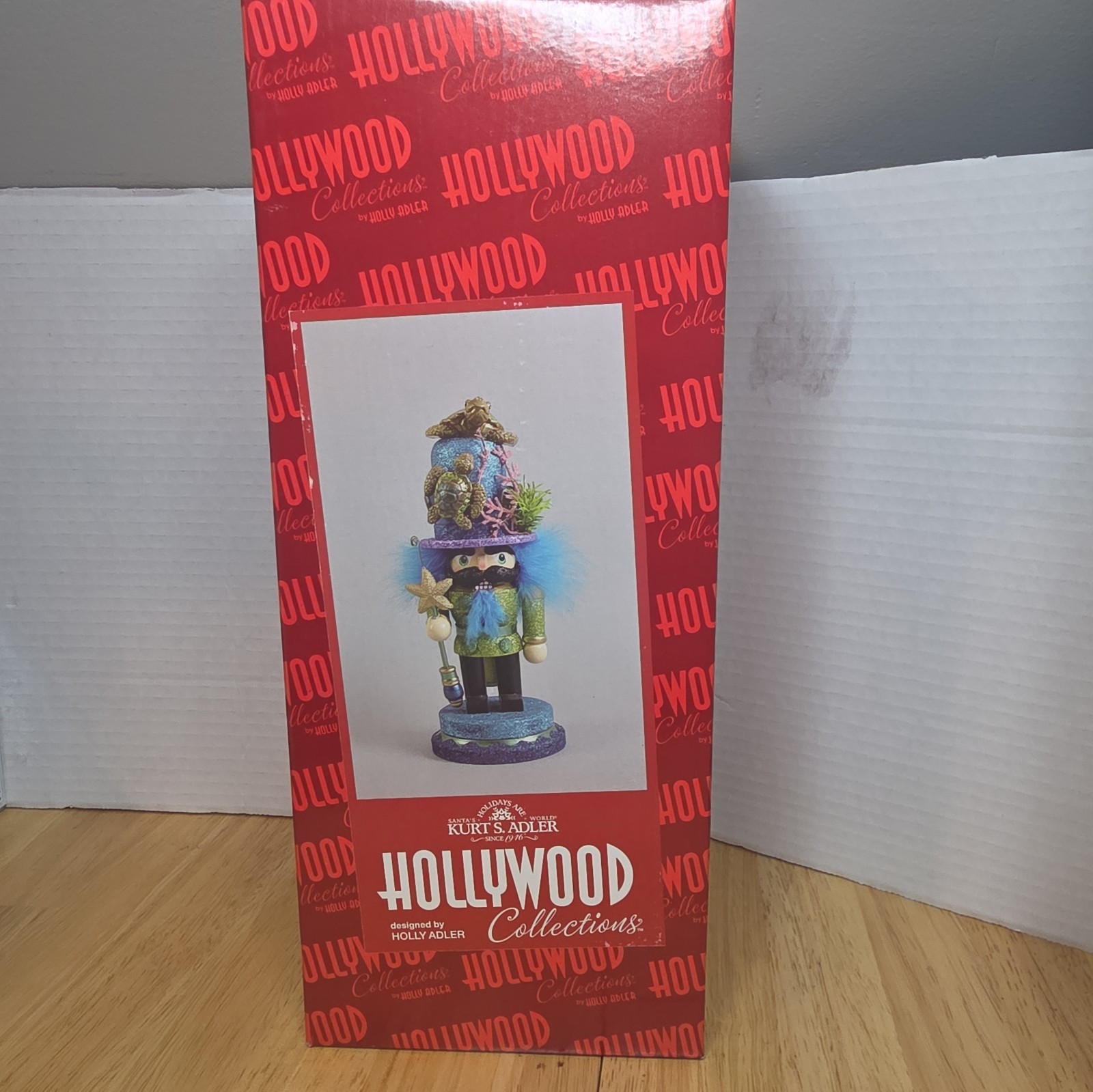 Kurt Adler Hollywood Nutcracker with Sea Turtle Hat, 11-Inch new in box