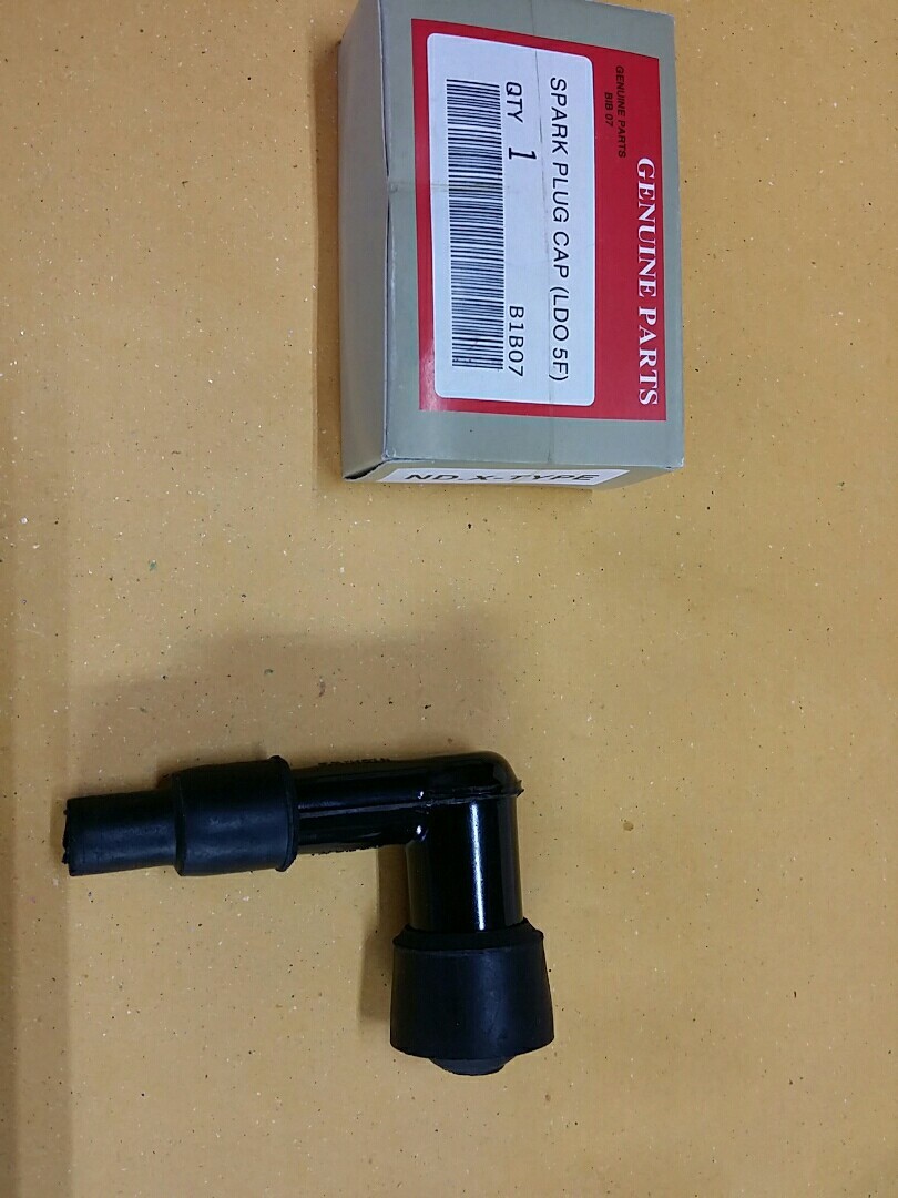 HONDA SPARK PLUG CAP FOR C70 CL70 CT70 CT90 S90 Z50 SL70 S65 CL90 CL100 CB (#66)