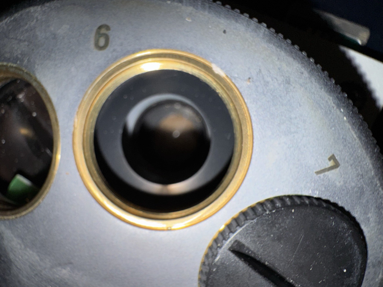 Leica 5000B with four Fluorescence Filter Cubes