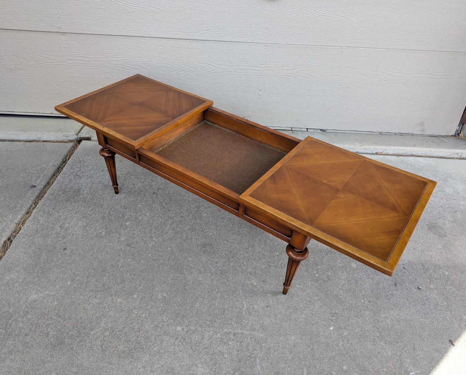 Vintage 1955 Lane Sliding Top Cocktail Coffee Table w Hidden Storage MCM 370