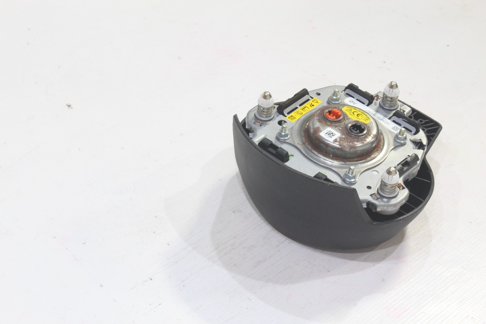 20 21 22 2023 2024 SUBARU OUTBACK WAGON DRIVER KNEE & WHEEL AIRBAG (SCRATCHES)