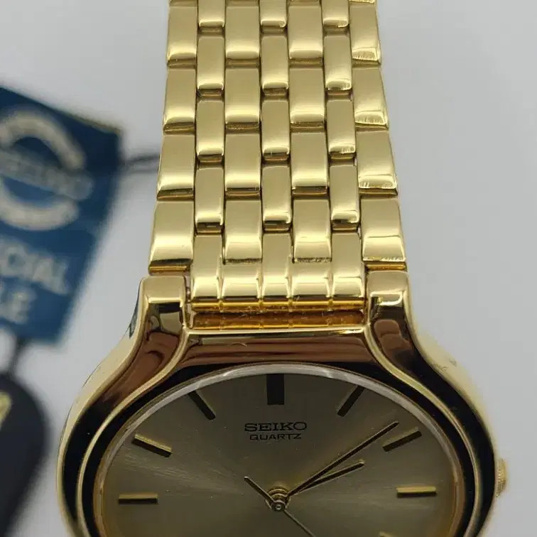 NOS Seiko Quartz Dress Watch Gold SFW400 Champagne Dial