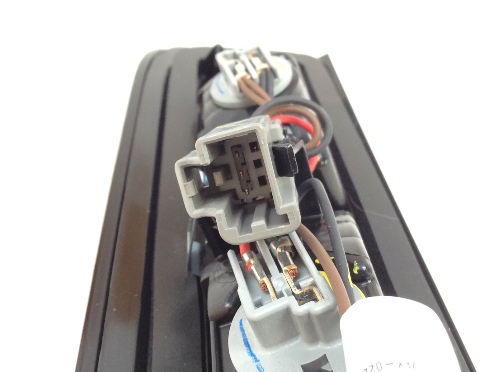 Chevrolet Silverado GMC Sierra High Mount Third Brake Stop Light Cargo Lamp OEM