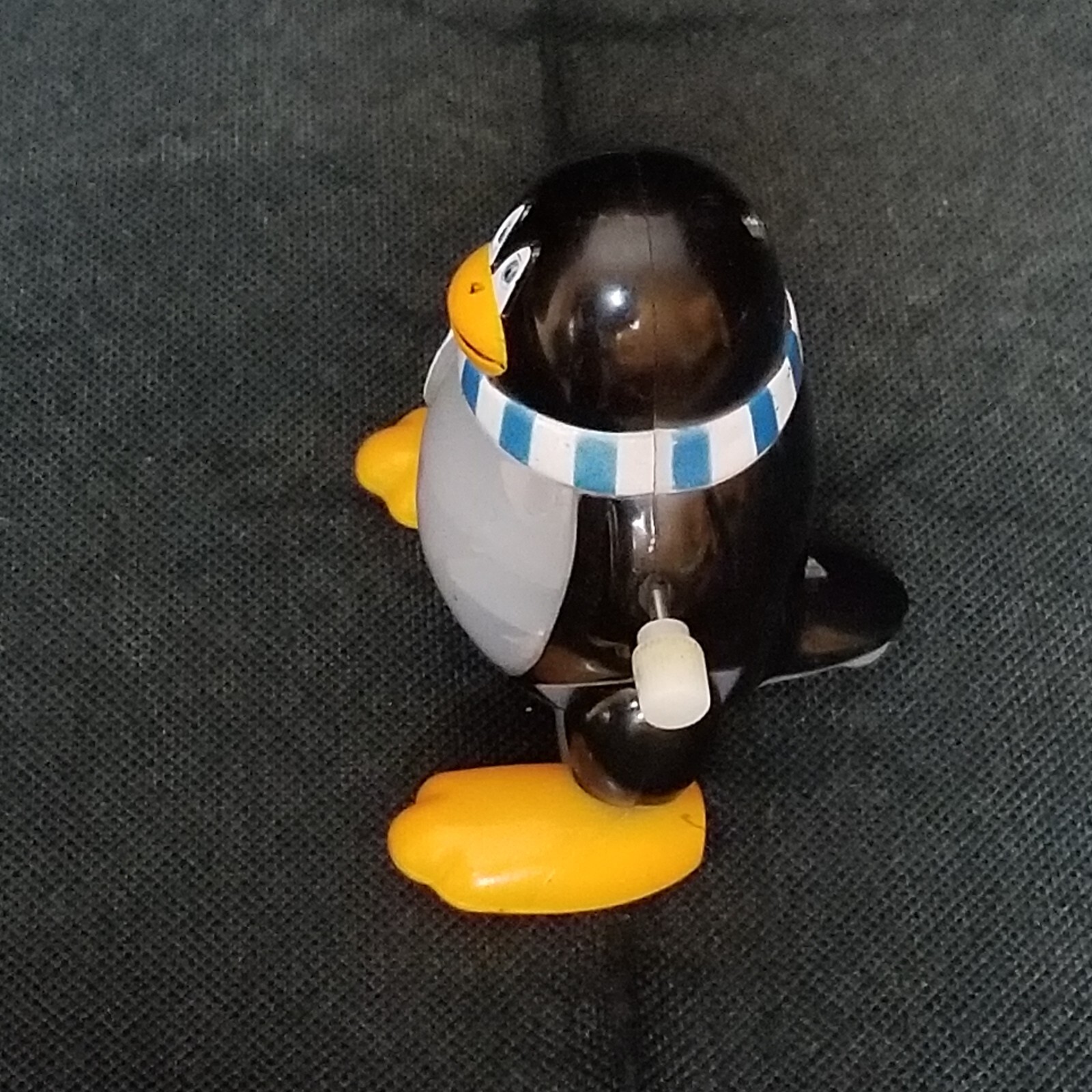 Z Wind Ups Peter The Backflipping Penguin RARE HTF
