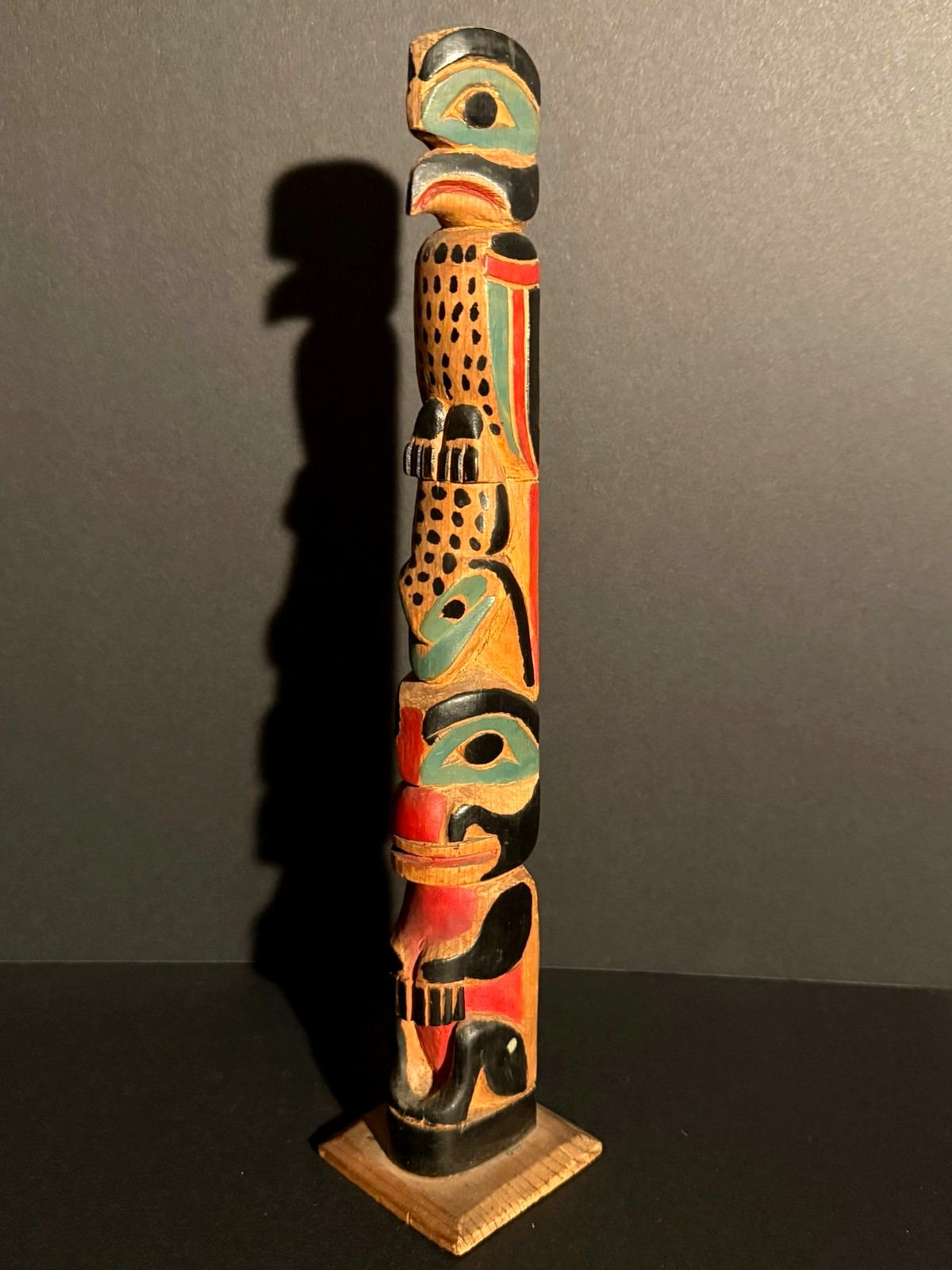 BEAUTIFUL 1930s AK/NW COAST CARVED & PAINTED CEDAR 3-FIGURE TOTEM POLE,EXCELLENT