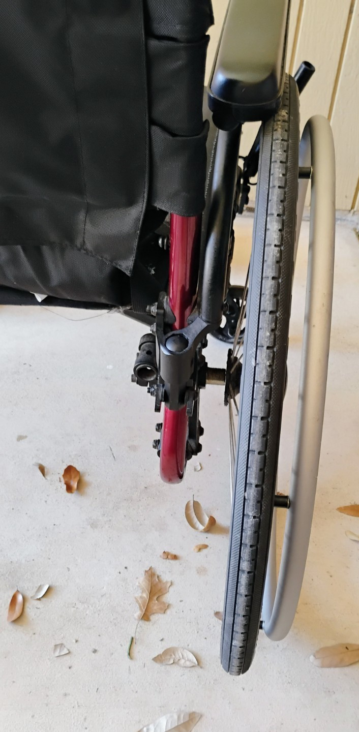 Quickie 2 Lite Folding wheelchair 18"x 18"