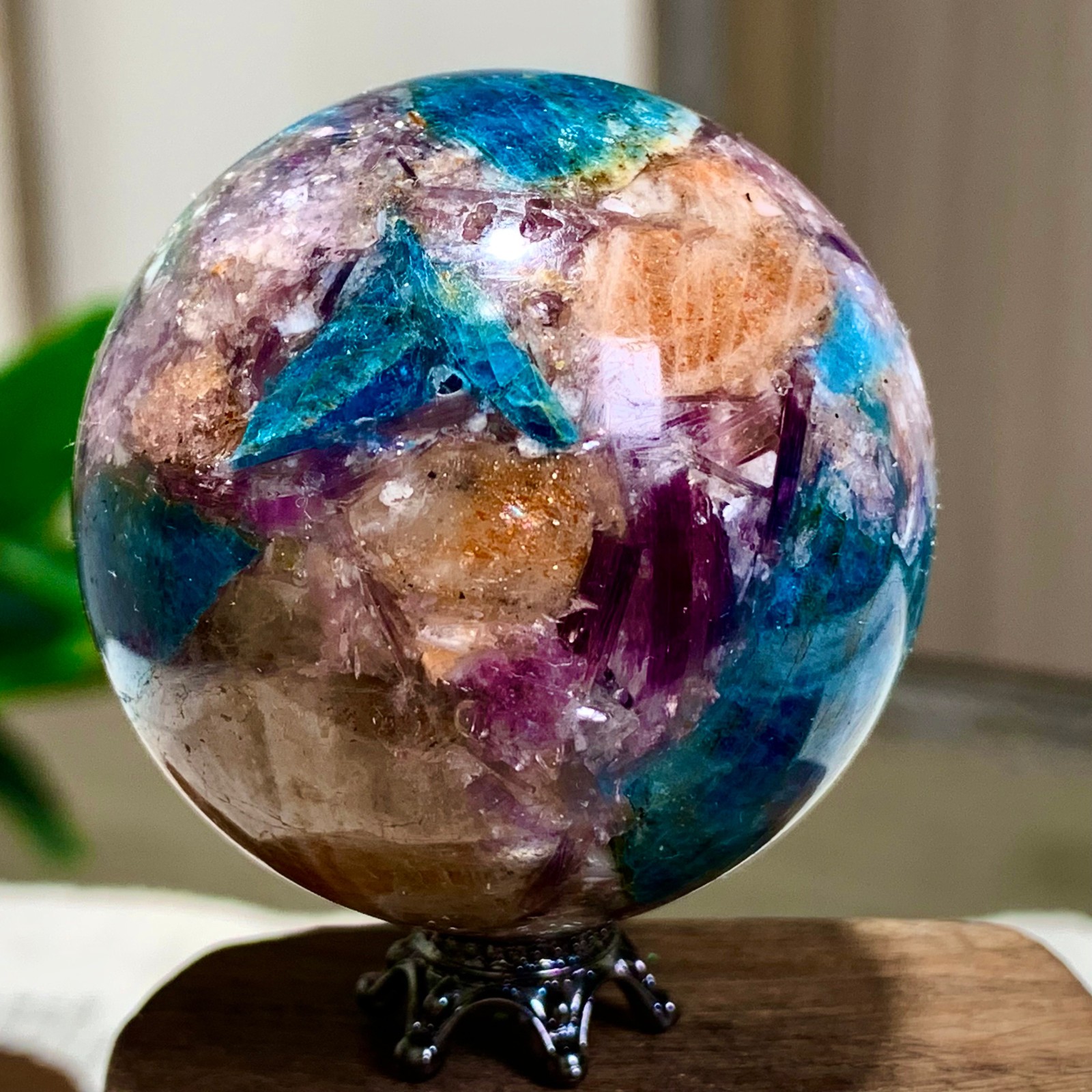 132G Natural Blue Aptite +Sun Stone purple lepidolite Sphere mineral sample