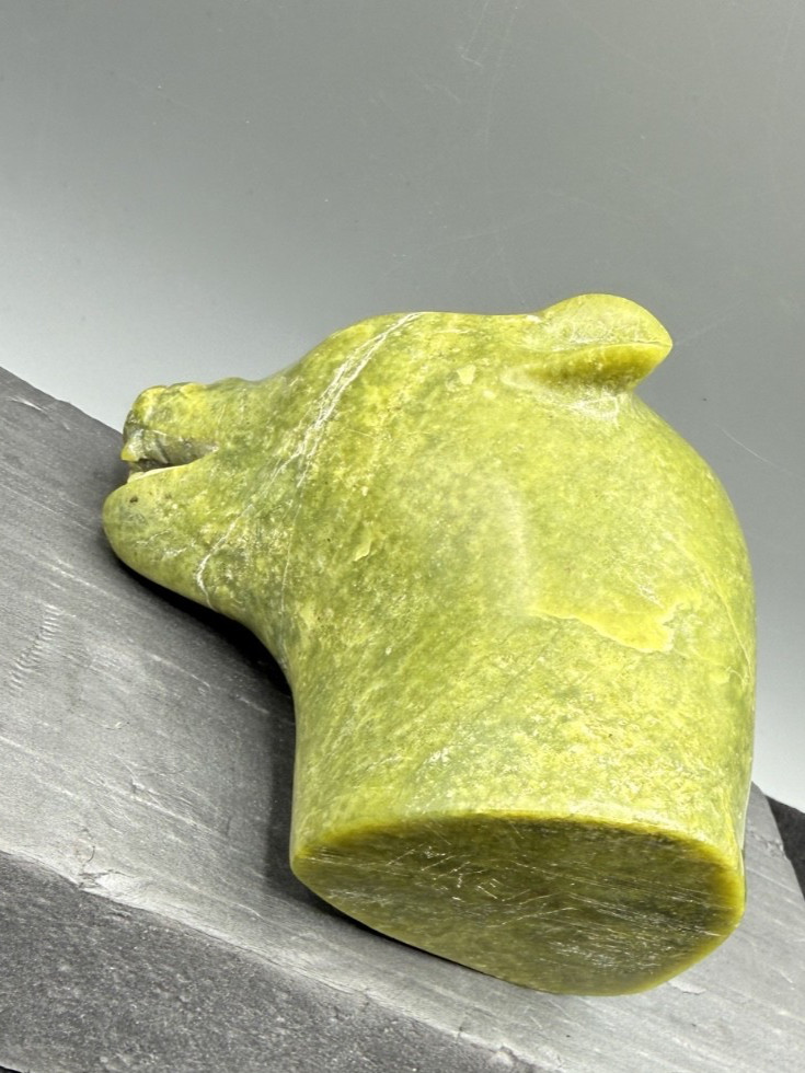 INUIT CARVED BEAR HEAD BY MOSHE KELLY carved serpentine