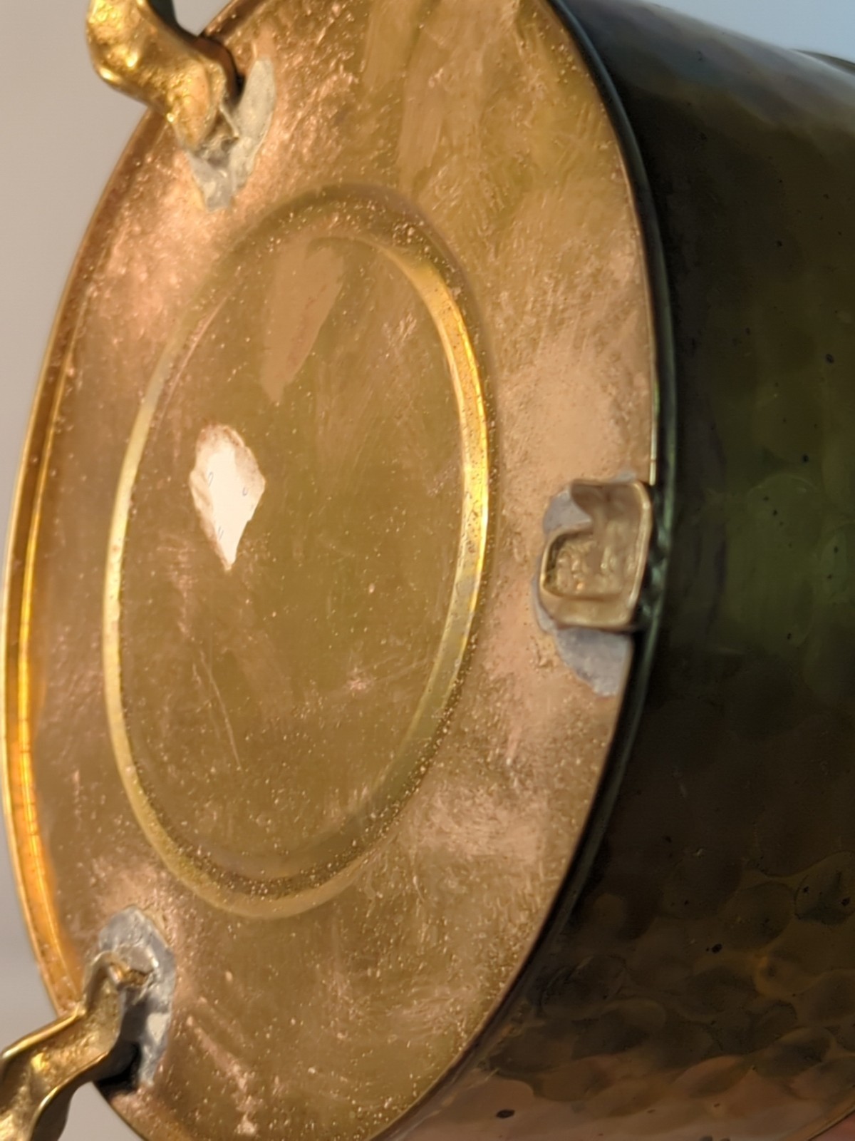 Hammered Brass Copper Umbrella Stand Lion Head Handles Feet Regency Vtg 15x7"