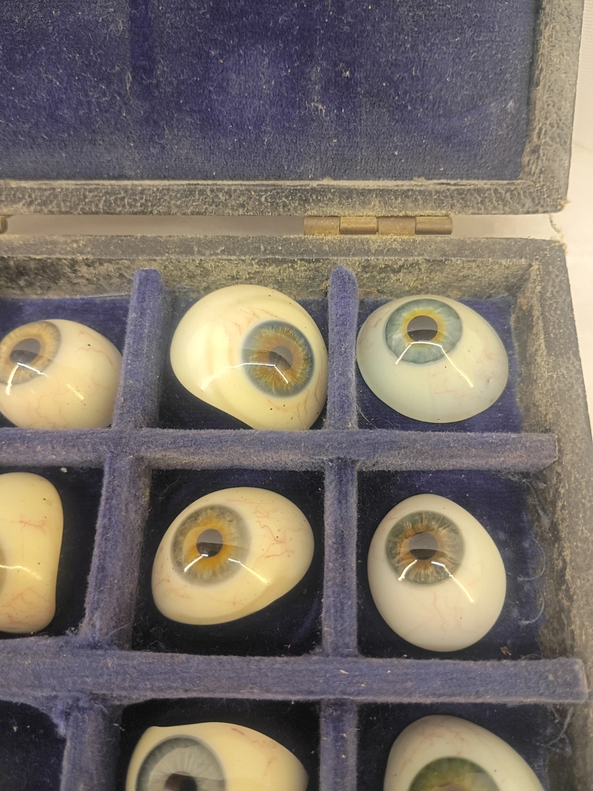 Antique Sample Of Prosthetic Hand Blown Glass Eyes Eyeballs Unknown Orgin READ