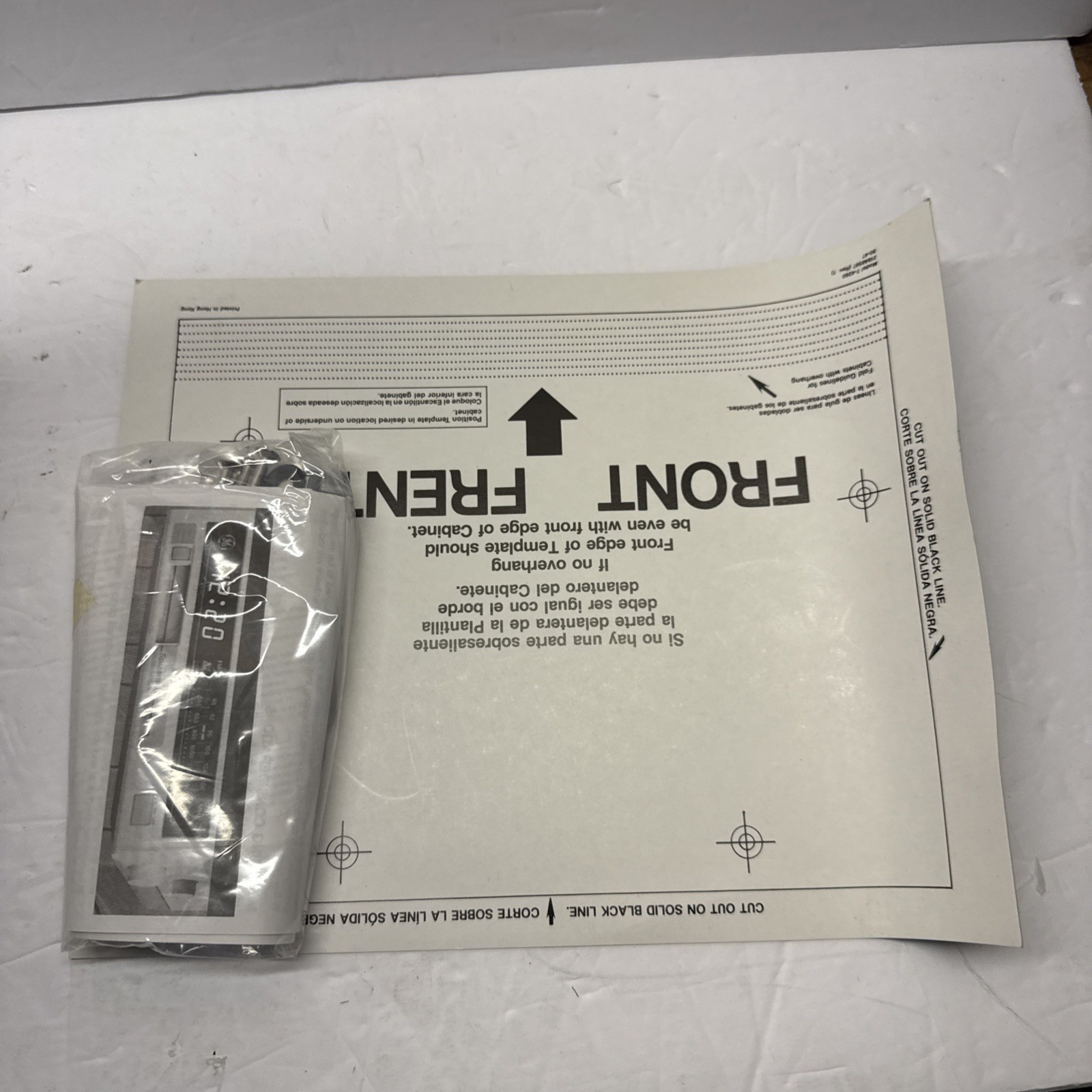 Vintage GE Spacemaker 7-4260 Kitchen AM/FM Radio w/ Cassette Player White Tested